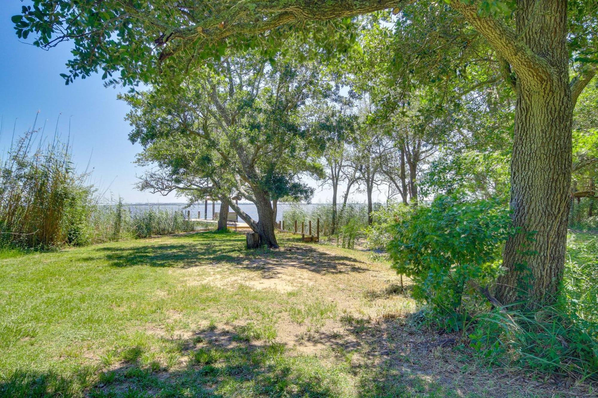 Historic Biloxi Bay Cottage With Beautiful View โอเชียนสปริงส์ ภายนอก รูปภาพ